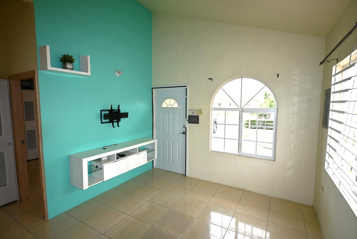 Second image of 1512- Phoenix Park Boulevard in Phoenix Park, St. Catherine, Jamaica - property is For Rent