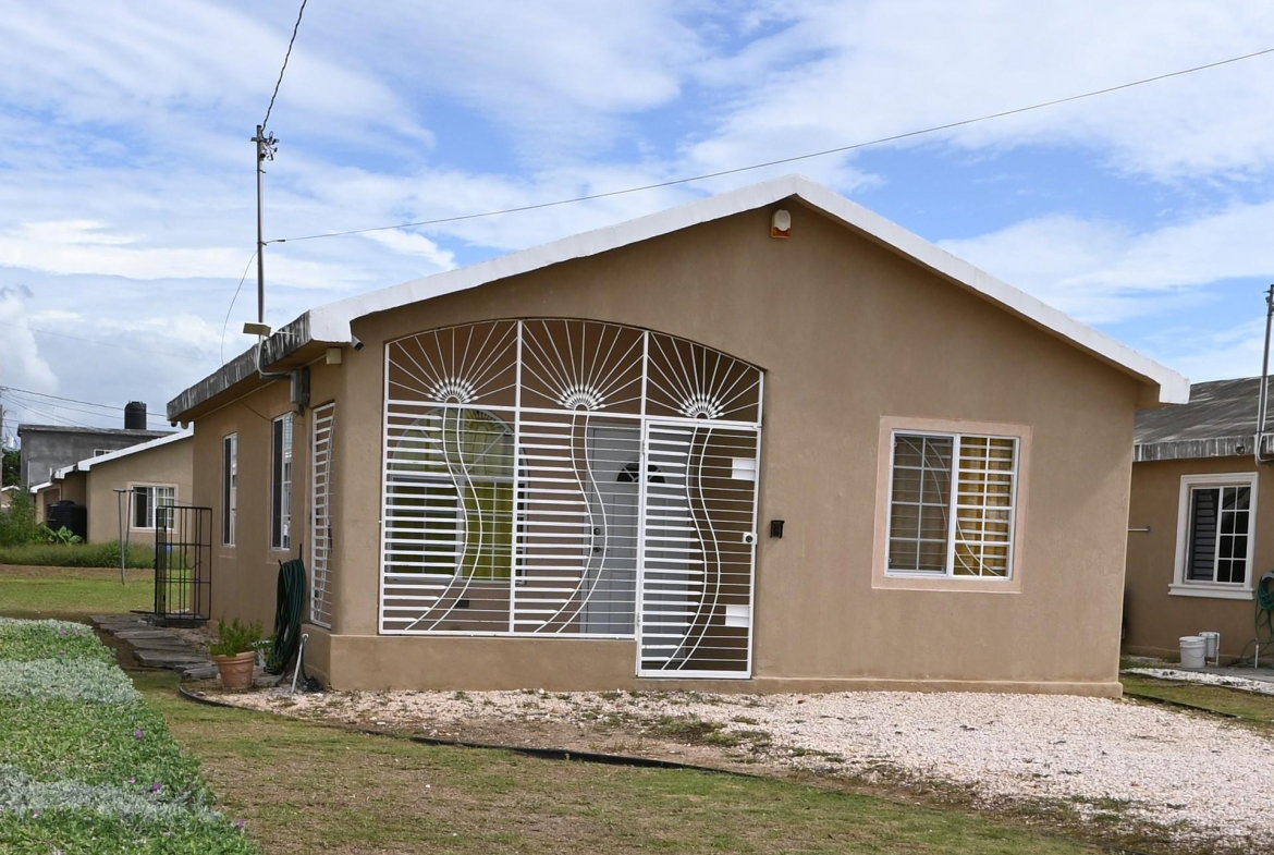 First image of 1512- Phoenix Park Boulevard in Phoenix Park, St. Catherine, Jamaica - property is For Rent