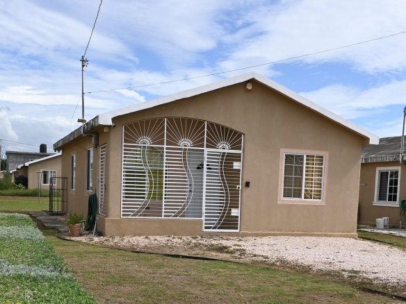 First image of 1512- Phoenix Park Boulevard in Phoenix Park, St. Catherine, Jamaica - property is For Rent
