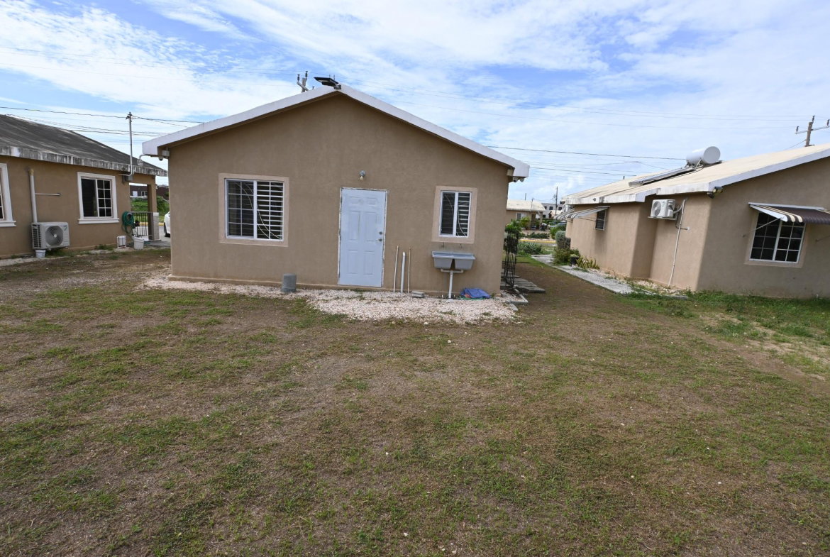 Eighth image of 1512- Phoenix Park Boulevard in Phoenix Park, St. Catherine, Jamaica - property is For Rent