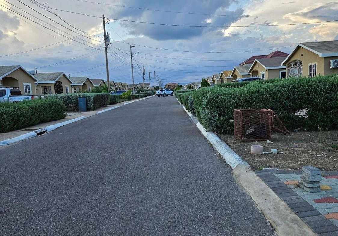 Second image of 460 Phoenix Park Village in Phoenix Park, St. Catherine, Jamaica - property is For Rent