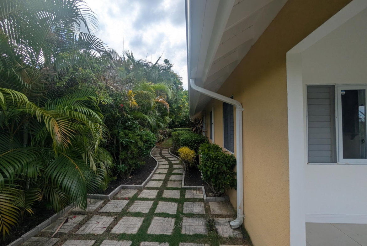 Fifth image of Breadfruit Avenue in Richmond, St. Ann, Jamaica - property is For Rent