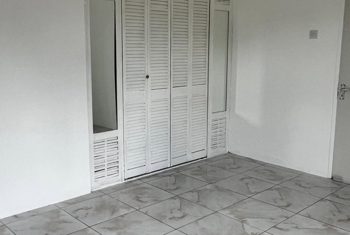 Fourth image of 10 Hurlingham Avenue in Kingston 19, St. Andrew, Jamaica - property is For Rent