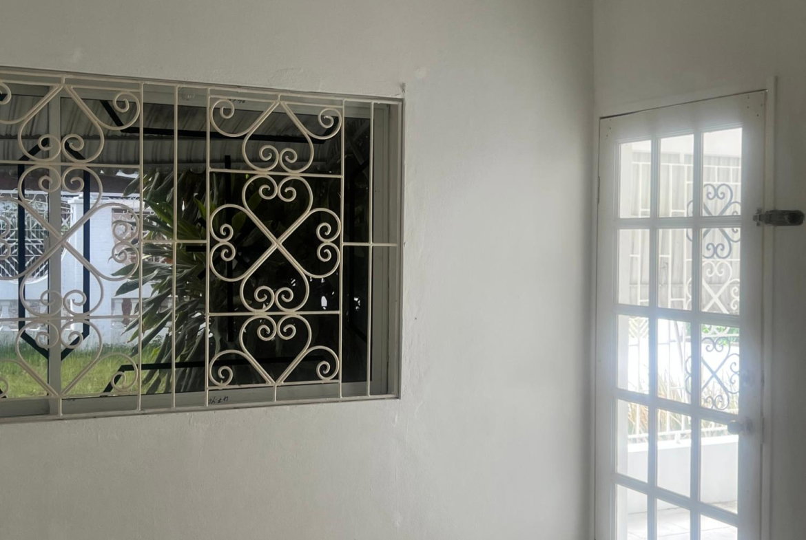 Fifth image of 10 Hurlingham Avenue in Kingston 19, St. Andrew, Jamaica - property is For Rent