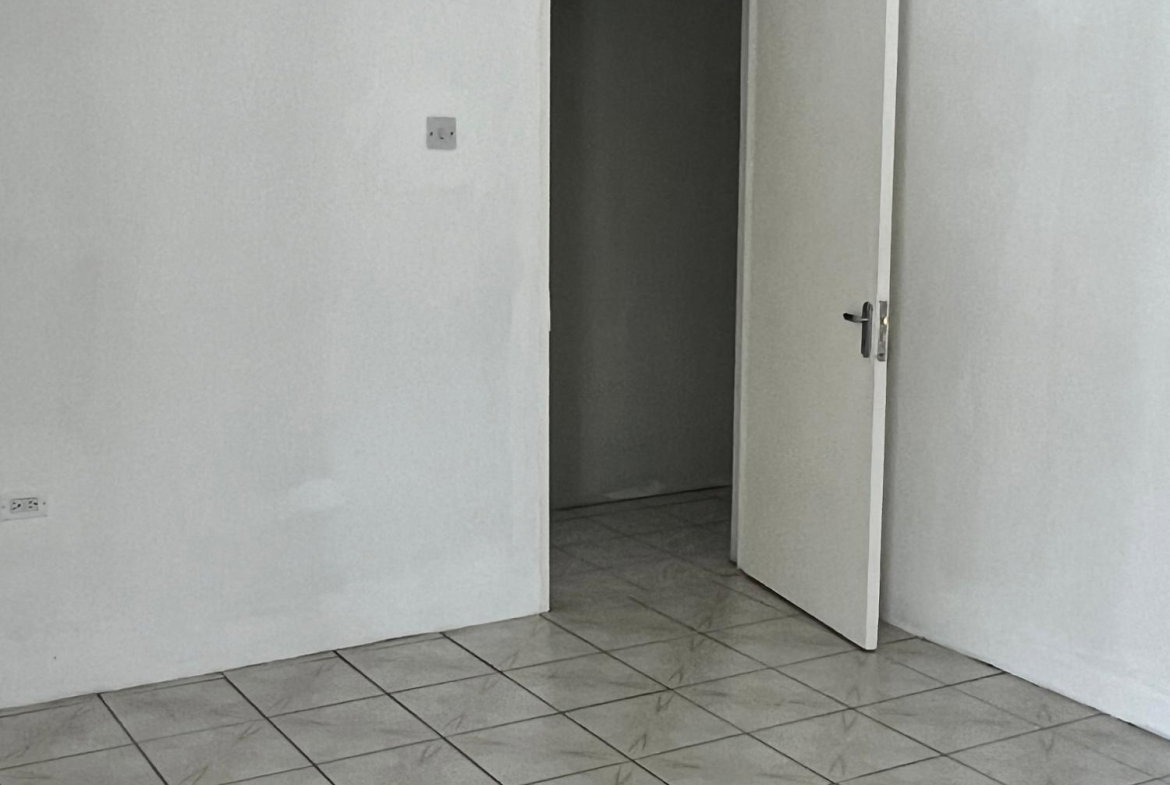 Sixth image of 10 Hurlingham Avenue in Kingston 19, St. Andrew, Jamaica - property is For Rent