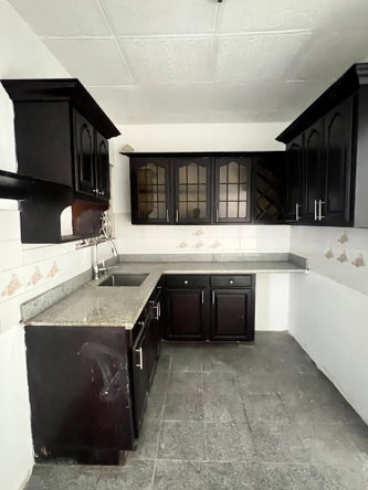 Ninth image of 10 Hurlingham Avenue in Kingston 19, St. Andrew, Jamaica - property is For Rent