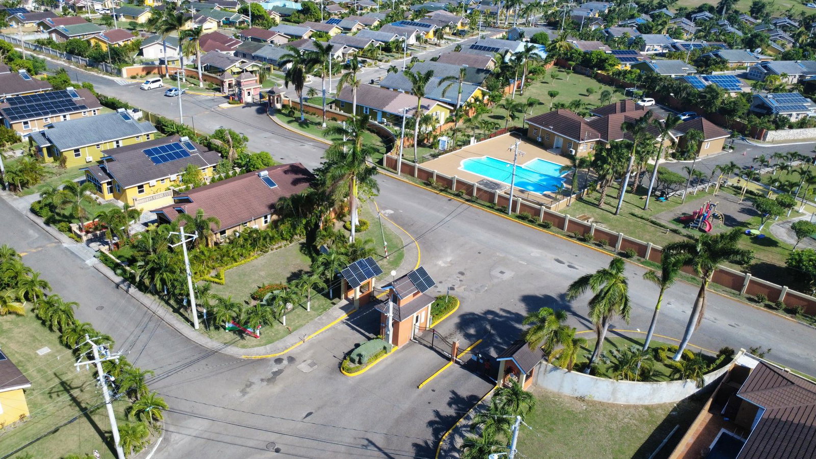 Twenty-Second image of 334-calabashdr Draxhall Country Club in Drax Hall Estate, St. Ann, Jamaica - property is For Rent