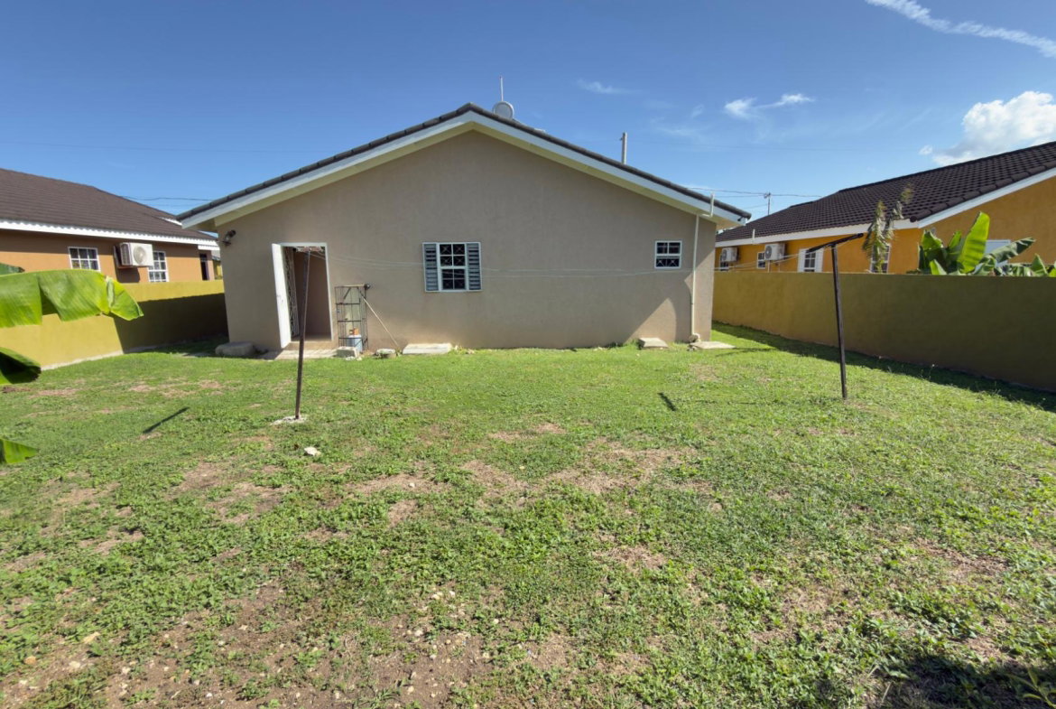 Fourth image of 334-calabashdr Draxhall Country Club in Drax Hall Estate, St. Ann, Jamaica - property is For Rent