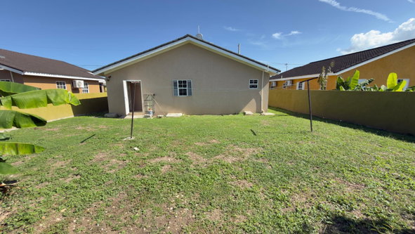 Fourth image of 334-calabashdr Draxhall Country Club in Drax Hall Estate, St. Ann, Jamaica - property is For Rent