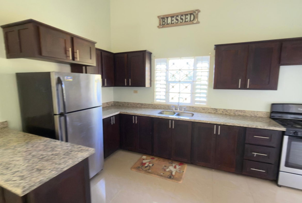 Eighth image of 334-calabashdr Draxhall Country Club in Drax Hall Estate, St. Ann, Jamaica - property is For Rent