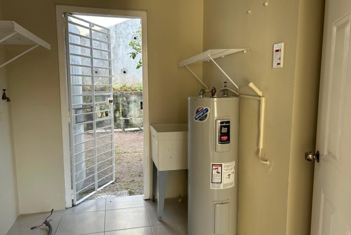 Thirteenth image of 2-1 Upper Carmel Close in Kingston 8, St. Andrew, Jamaica - property is For Rent