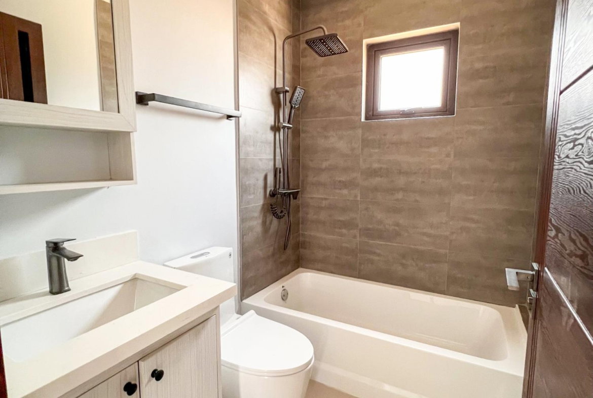 Eleventh image of 196 Oak Estate in Greater Portmore, St. Catherine, Jamaica - property is For Rent