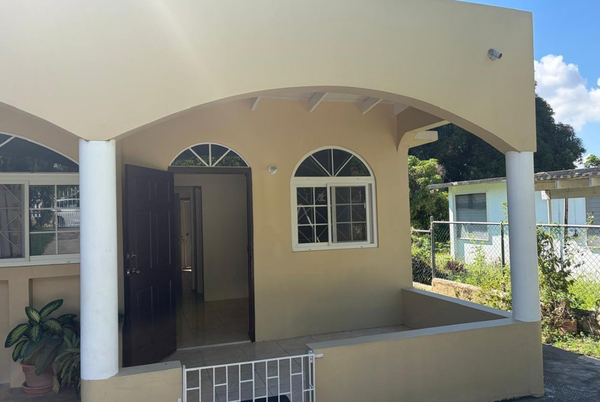 Second image of 1 Glendon Circle, Hope Past in Kingston 6, St. Andrew, Jamaica - property is For Rent