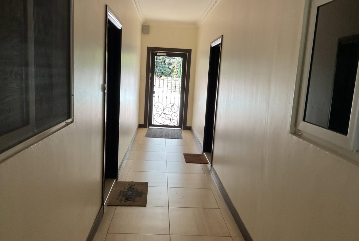 Seventeenth image of 8-11 Park Avenue in Kingston 19, St. Andrew, Jamaica - property is For Rent