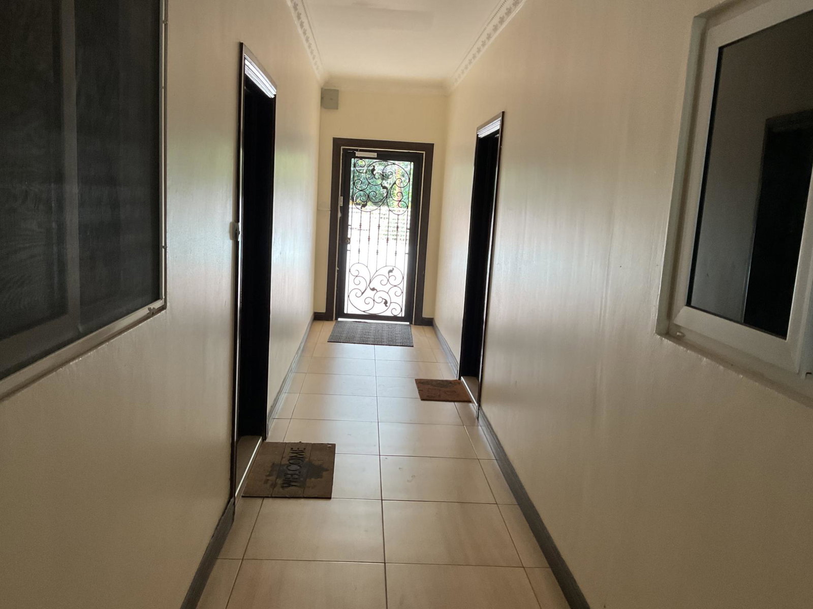 Charming-2-Bed-Apartment-for-Rent-at-8-11-Park-Avenue-St.-Andrew-Jamaica Seventeenth image of 8-11 Park Avenue in Kingston 19, St. Andrew, Jamaica - property is For Rent