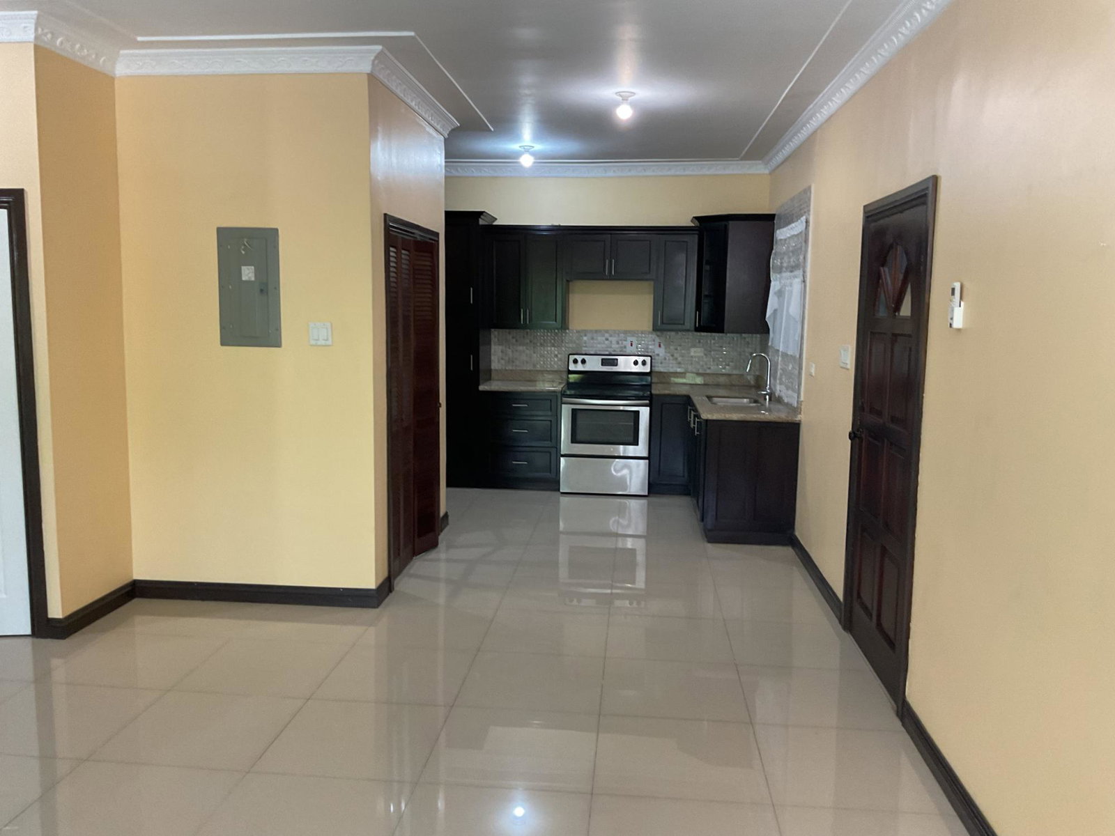 Charming-2-Bed-Apartment-for-Rent-at-8-11-Park-Avenue-St.-Andrew-Jamaica Third image of 8-11 Park Avenue in Kingston 19, St. Andrew, Jamaica - property is For Rent