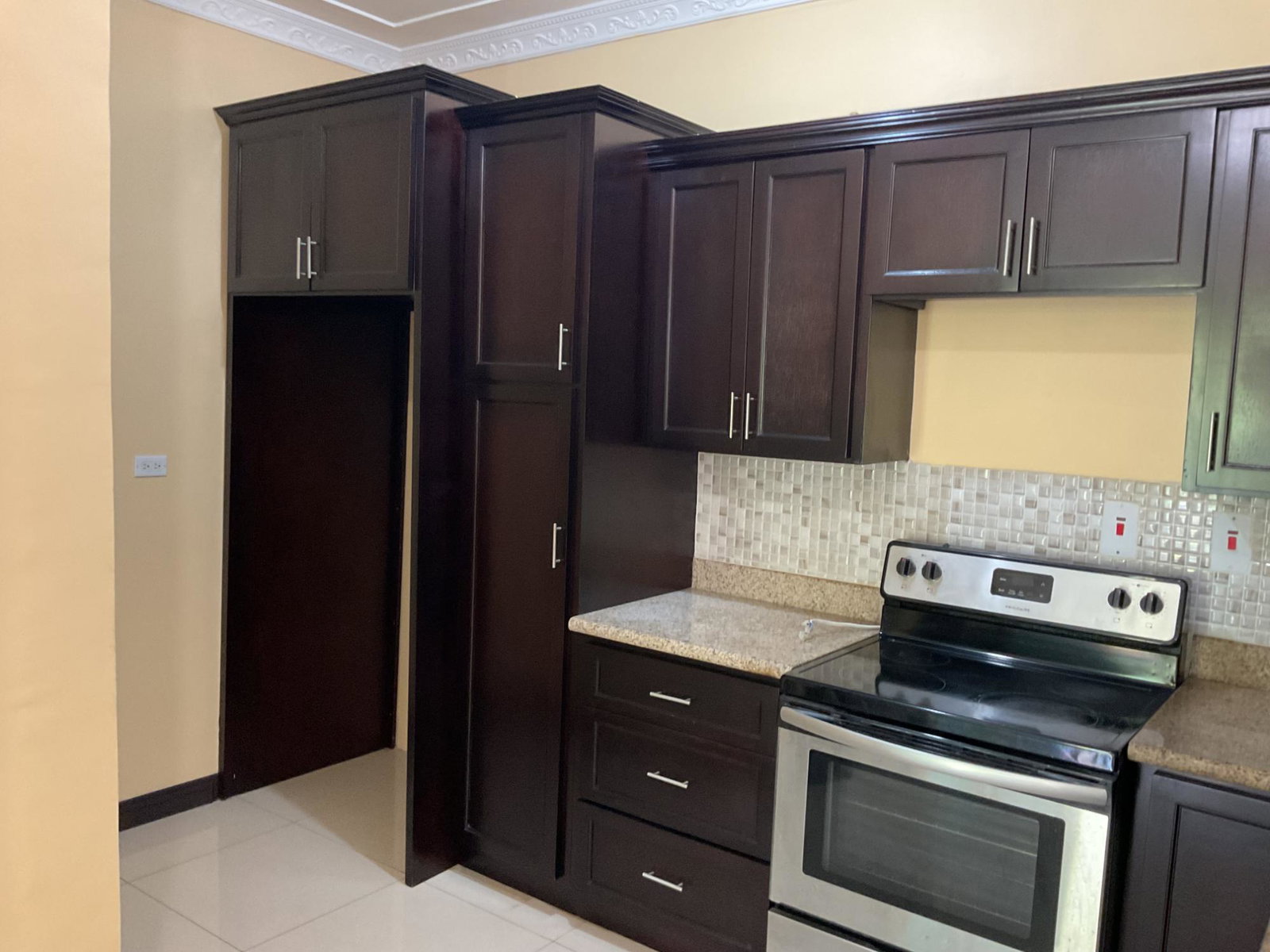 Charming-2-Bed-Apartment-for-Rent-at-8-11-Park-Avenue-St.-Andrew-Jamaica Sixth image of 8-11 Park Avenue in Kingston 19, St. Andrew, Jamaica - property is For Rent