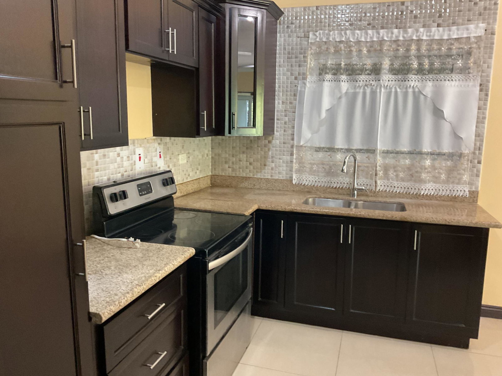 Charming-2-Bed-Apartment-for-Rent-at-8-11-Park-Avenue-St.-Andrew-Jamaica Seventh image of 8-11 Park Avenue in Kingston 19, St. Andrew, Jamaica - property is For Rent