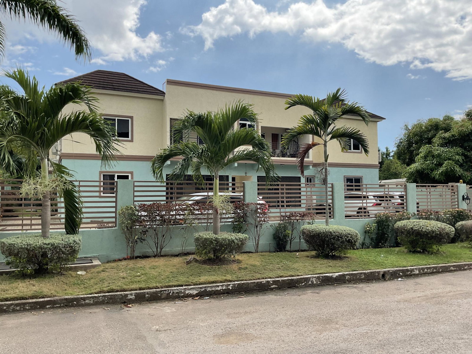 Charming-2-Bed-Apartment-for-Rent-at-8-11-Park-Avenue-St.-Andrew-Jamaica First image of 8-11 Park Avenue in Kingston 19, St. Andrew, Jamaica - property is For Rent