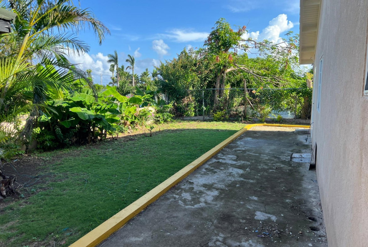 Seventh image of 5 Draxhall Country Club in Drax Hall Estate, St. Ann, Jamaica - property is For Rent