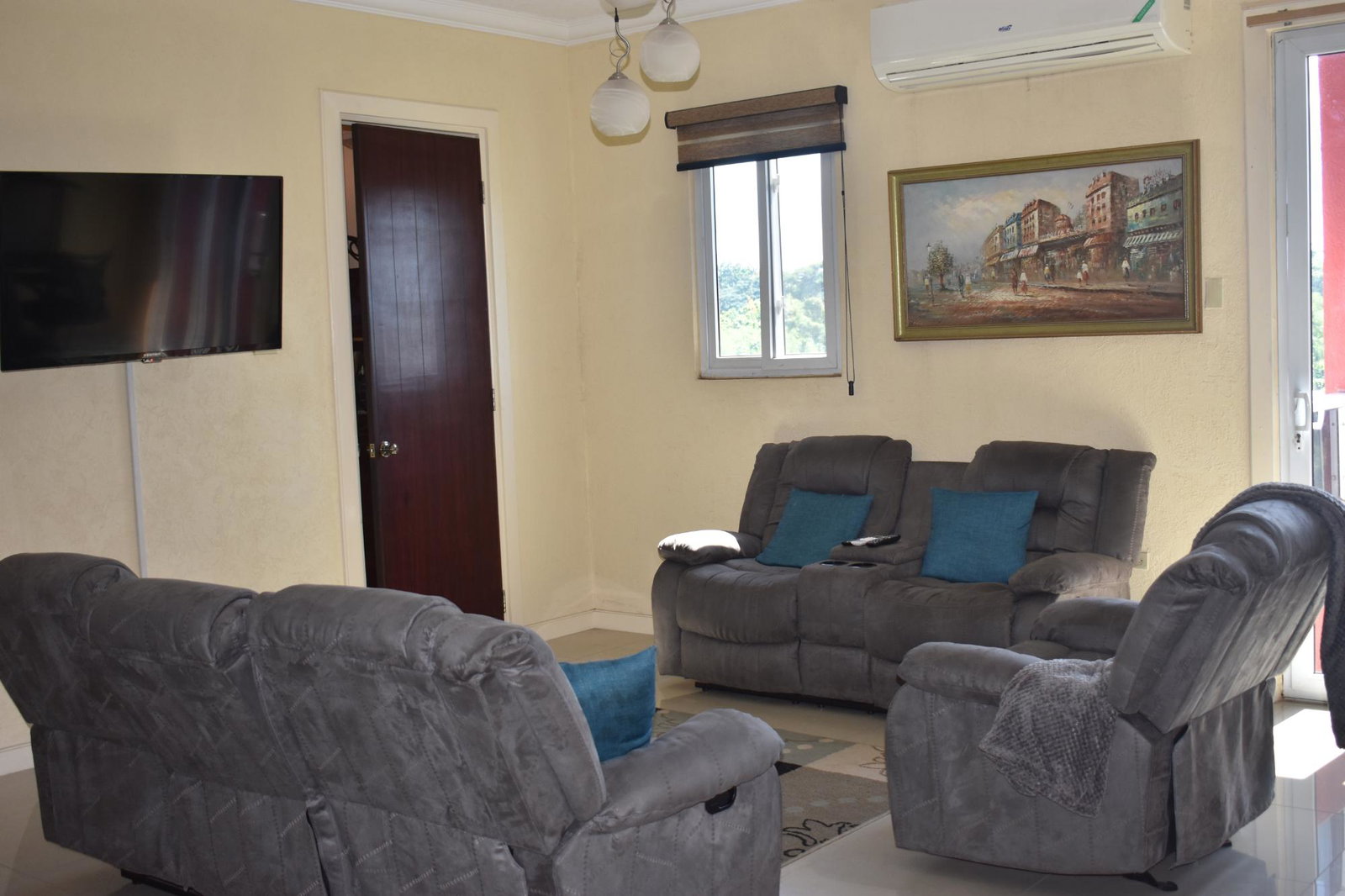 Tenth image of 41-9-11 Washington Drive, Kingsto in Kingston 10, St. Andrew, Jamaica - property is For Rent