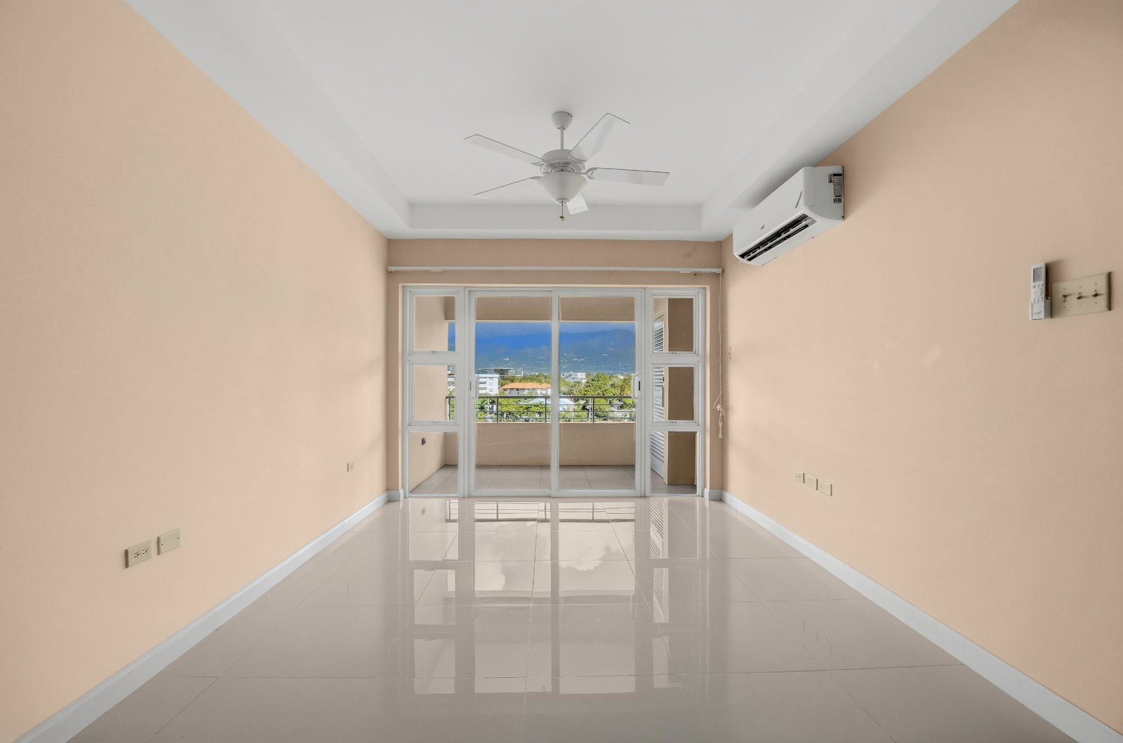 Elegant-1-Bed-Apartment-for-Rent-at-Ruthven-Towers-St.-Andrew-Jamaica Twelfth image of 606-1-3 Ruthven Road in Kingston 10, St. Andrew, Jamaica - property is For Rent
