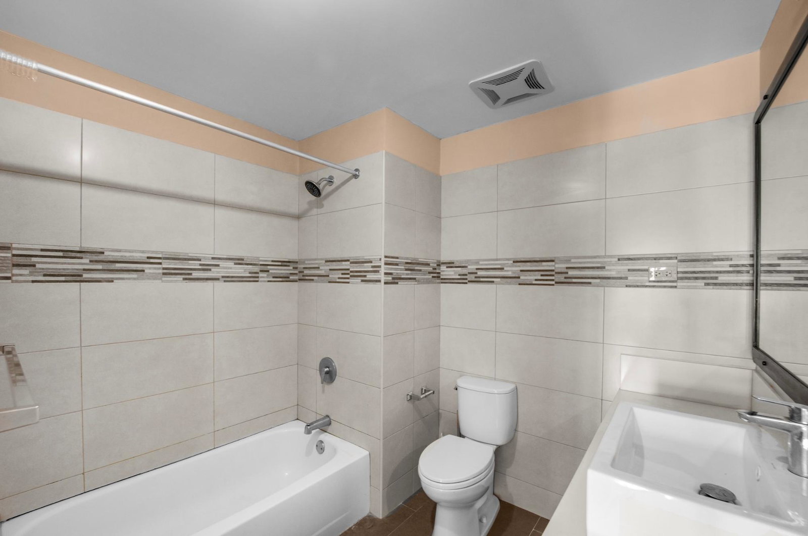 Elegant-1-Bed-Apartment-for-Rent-at-Ruthven-Towers-St.-Andrew-Jamaica Nineteenth image of 606-1-3 Ruthven Road in Kingston 10, St. Andrew, Jamaica - property is For Rent