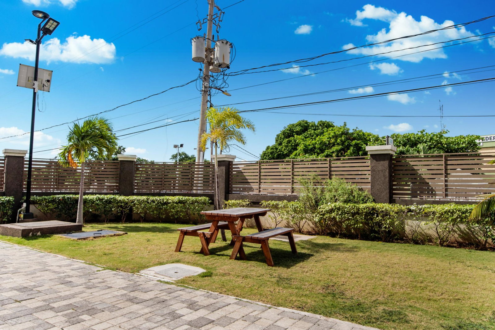 Elegant-1-Bed-Apartment-for-Rent-at-Ruthven-Towers-St.-Andrew-Jamaica Twenty-Seventh image of 606-1-3 Ruthven Road in Kingston 10, St. Andrew, Jamaica - property is For Rent