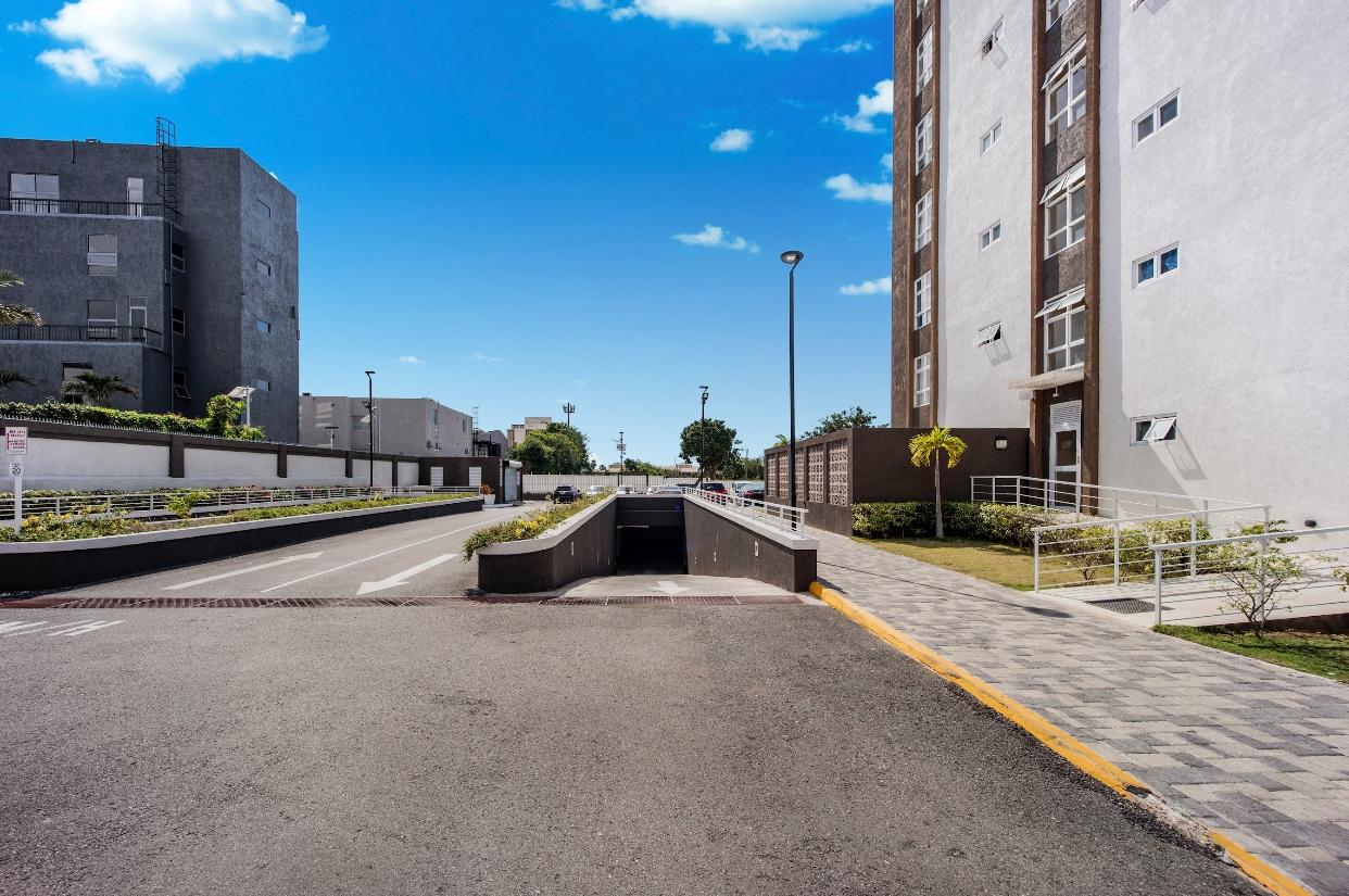 Elegant-1-Bed-Apartment-for-Rent-at-Ruthven-Towers-St.-Andrew-Jamaica Twenty-Ninth image of 606-1-3 Ruthven Road in Kingston 10, St. Andrew, Jamaica - property is For Rent