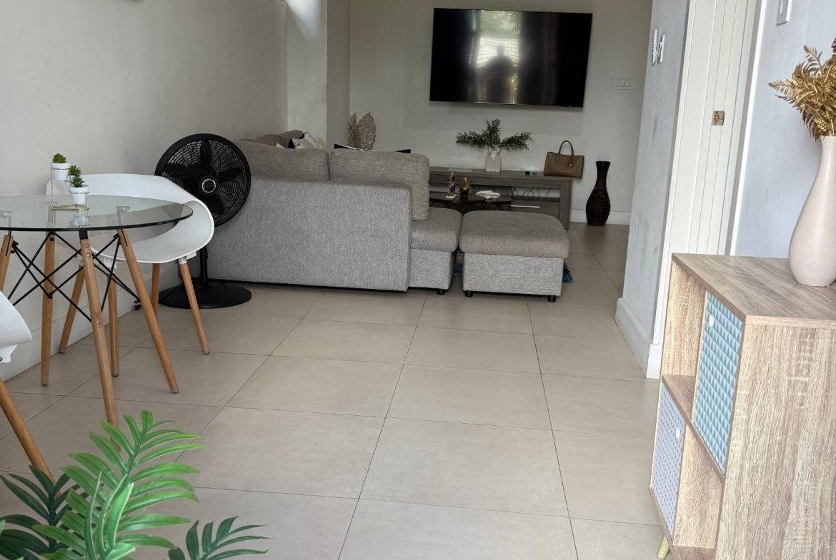 Eighteenth image of 302-11a Waterloo Avenue in Kingston 10, St. Andrew, Jamaica - property is For Rent