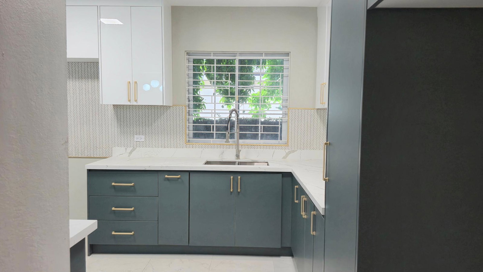 Elegant-4-Bedroom-Townhouse-for-Rent-in-Kingston-6-Golden-Triangle Twelfth image of 7-26 Hopefield Avenue in Kingston 6, St. Andrew, Jamaica - property is For Rent