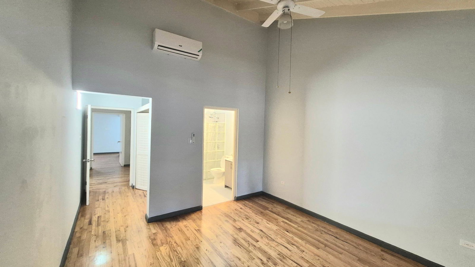 Elegant-4-Bedroom-Townhouse-for-Rent-in-Kingston-6-Golden-Triangle Twentieth image of 7-26 Hopefield Avenue in Kingston 6, St. Andrew, Jamaica - property is For Rent