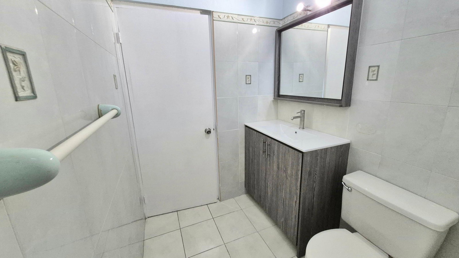 Elegant-4-Bedroom-Townhouse-for-Rent-in-Kingston-6-Golden-Triangle Twenty-Sixth image of 7-26 Hopefield Avenue in Kingston 6, St. Andrew, Jamaica - property is For Rent