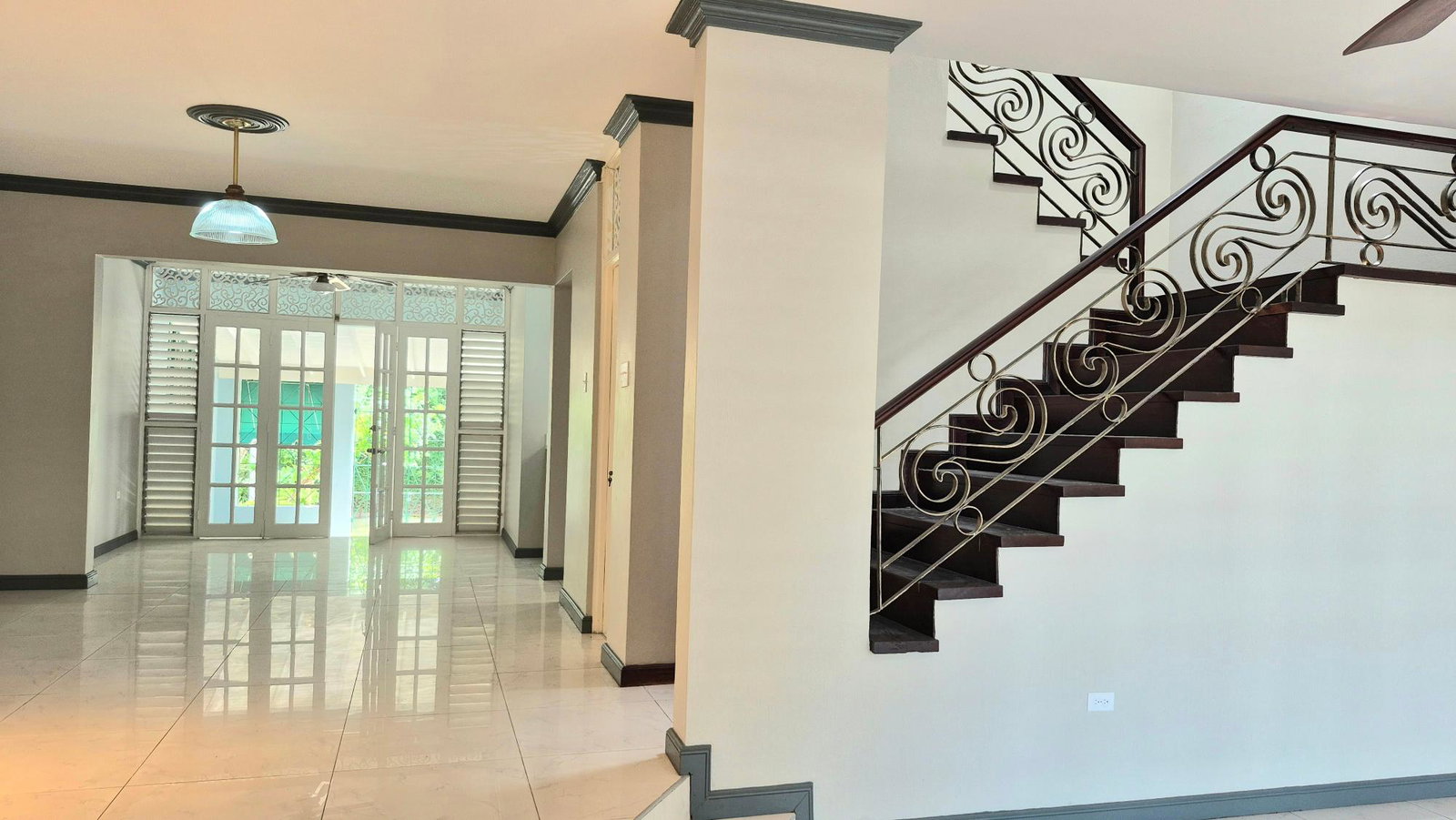 Elegant-4-Bedroom-Townhouse-for-Rent-in-Kingston-6-Golden-Triangle Fifth image of 7-26 Hopefield Avenue in Kingston 6, St. Andrew, Jamaica - property is For Rent