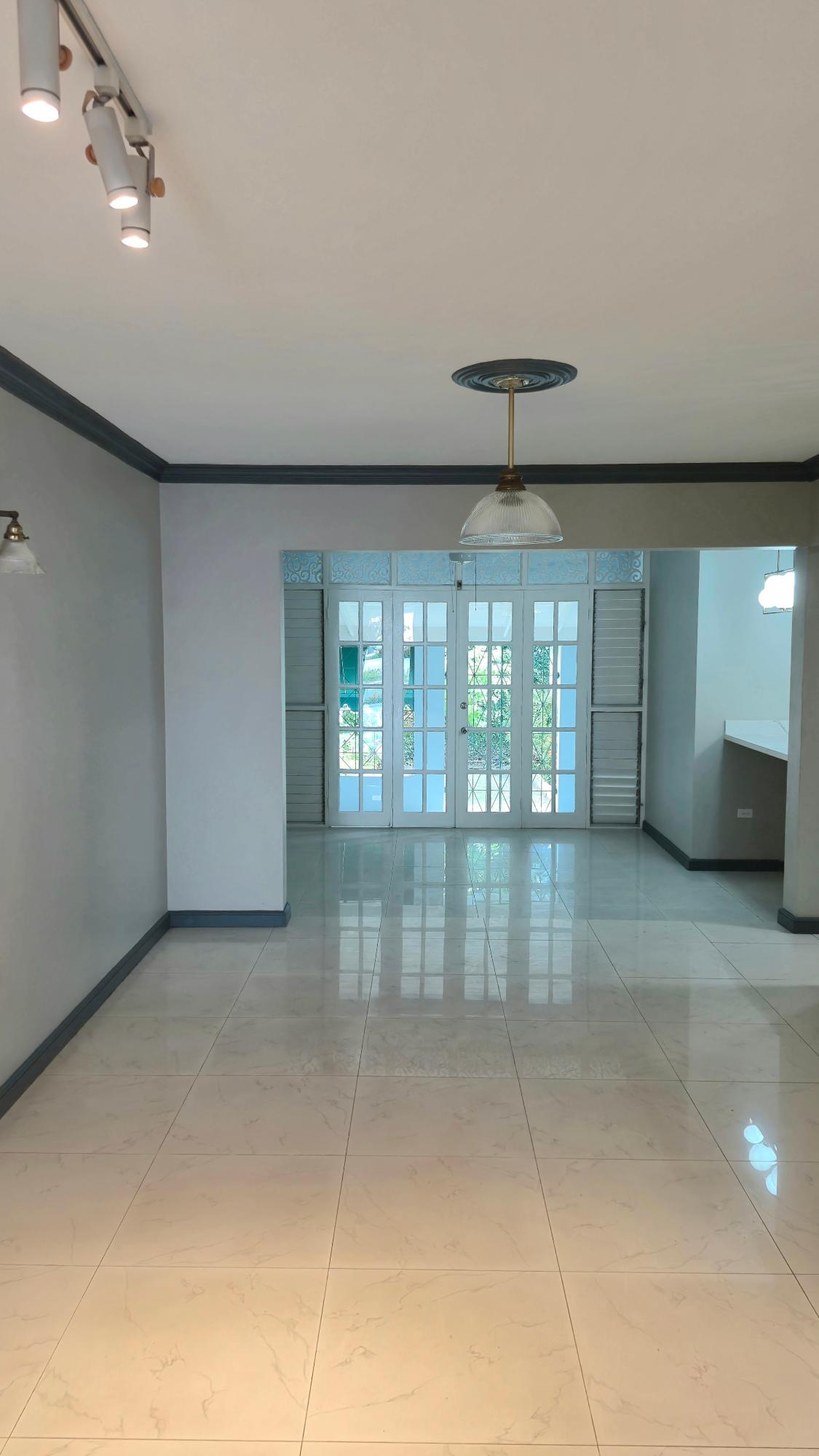 Elegant-4-Bedroom-Townhouse-for-Rent-in-Kingston-6-Golden-Triangle Seventh image of 7-26 Hopefield Avenue in Kingston 6, St. Andrew, Jamaica - property is For Rent