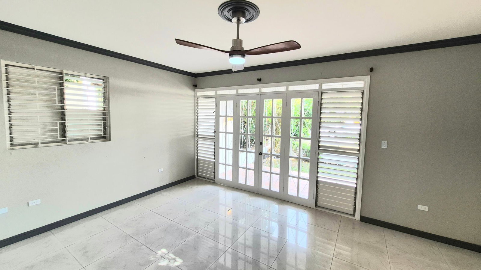 Elegant-4-Bedroom-Townhouse-for-Rent-in-Kingston-6-Golden-Triangle Ninth image of 7-26 Hopefield Avenue in Kingston 6, St. Andrew, Jamaica - property is For Rent