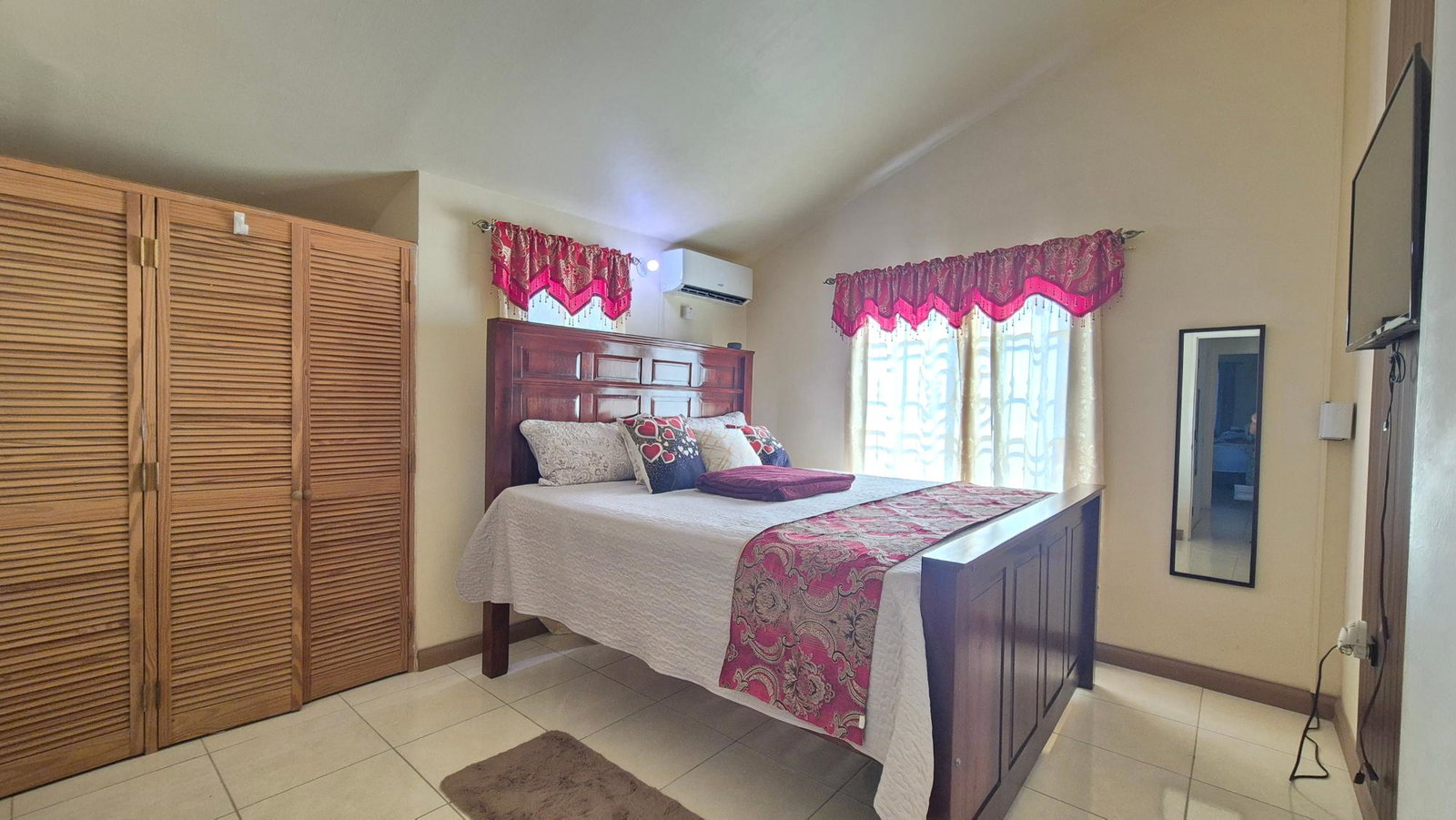 Elegant-Furnished-House-for-Rent-in-New-Harbor-Village-St.-Catherine-Jamaica Thirteenth image of 237 New Harbor Village 3 Phas in Old Harbour, St. Catherine, Jamaica - property is For Rent