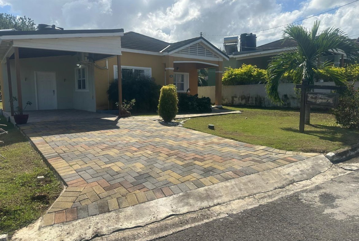First image of 601 Calabash Close in Runaway Bay, St. Ann, Jamaica - property is For Rent