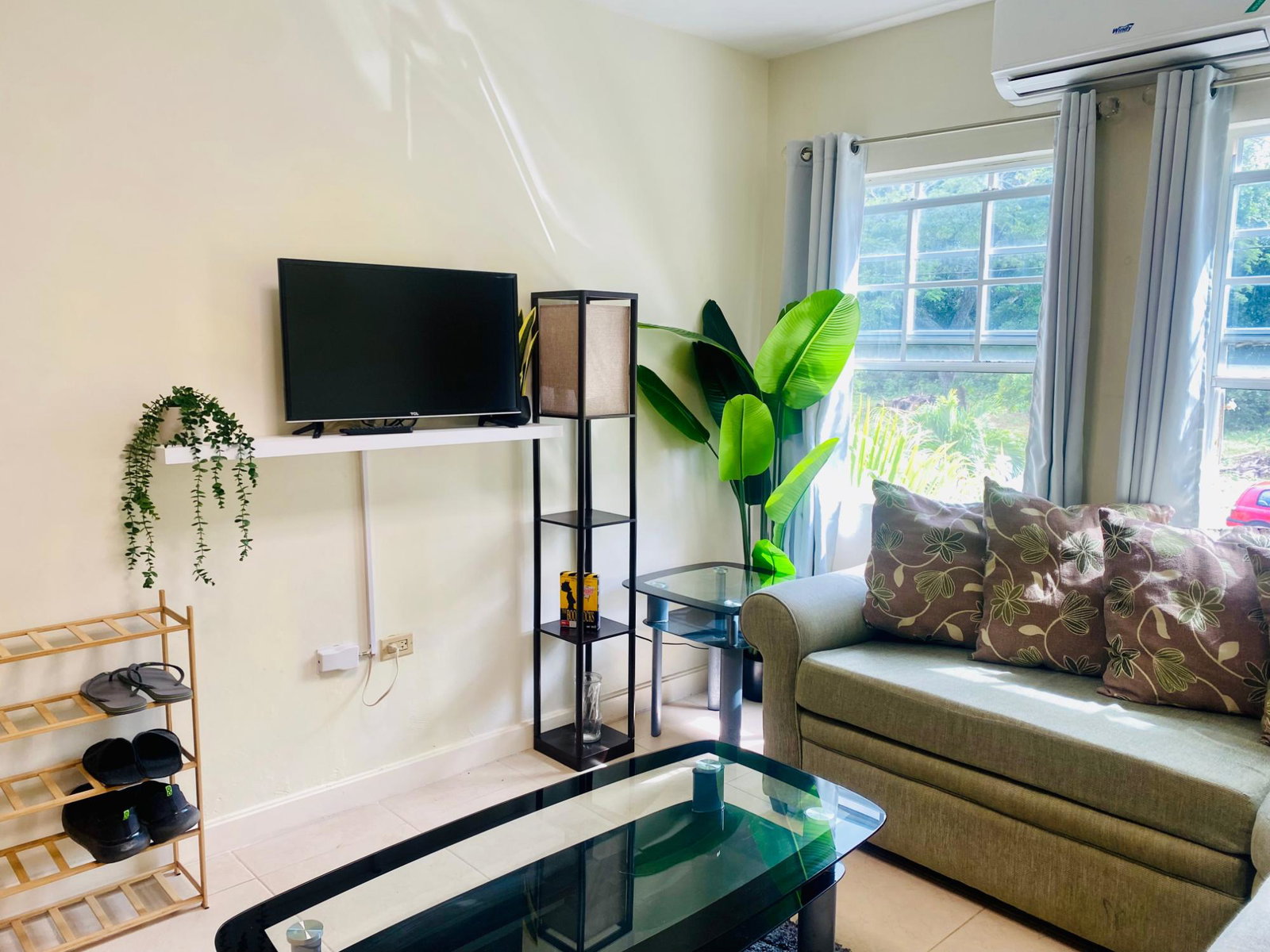 Fully-Furnished-1-Bedroom-Apartment-for-Rent-in-Huddersfield-Estate-St.-Mary-Jamaica Fourth image of Huddersfield Estate, Towe in Tower Isle, St. Mary, Jamaica - property is For Rent