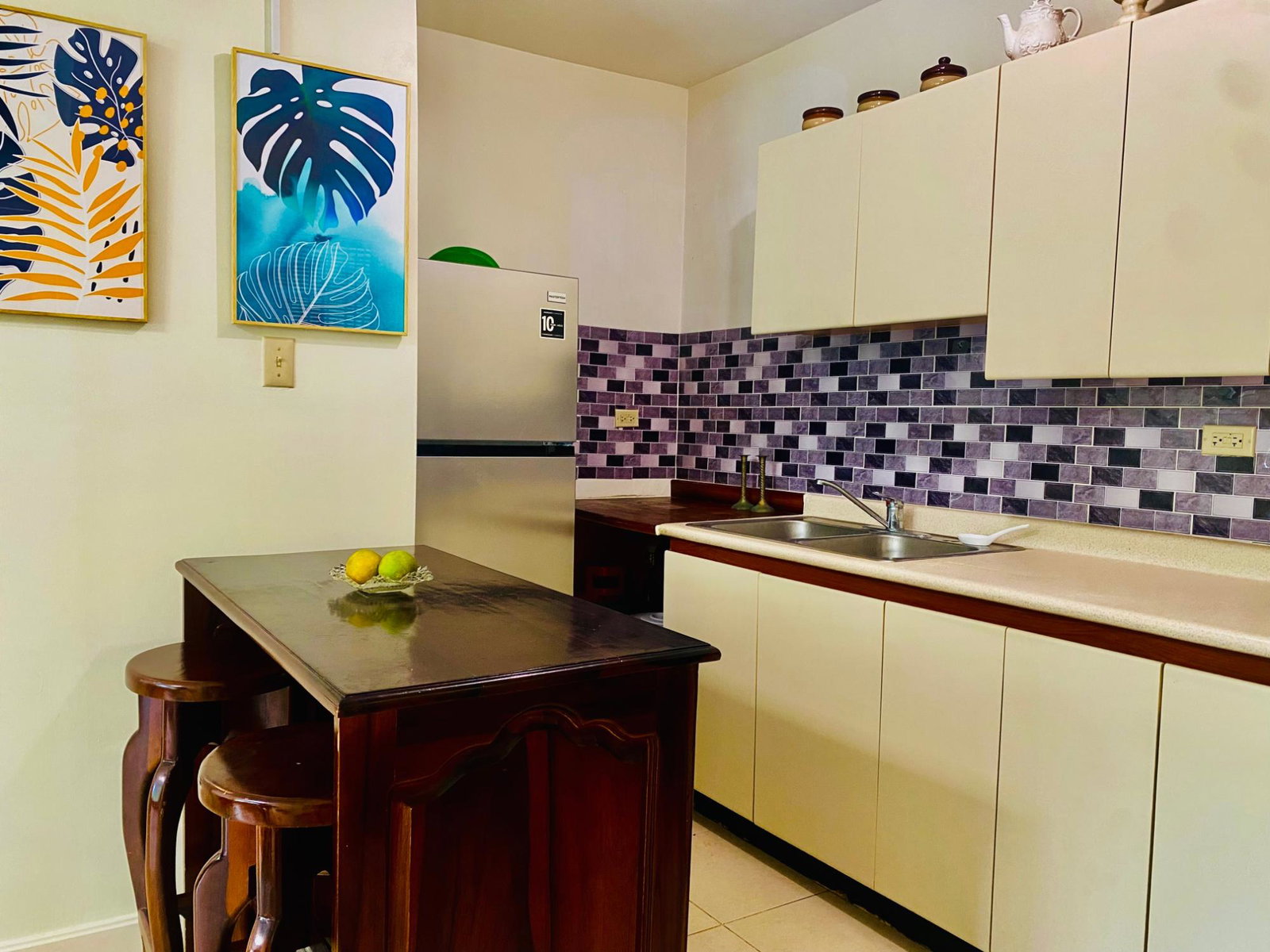 Fully-Furnished-1-Bedroom-Apartment-for-Rent-in-Huddersfield-Estate-St.-Mary-Jamaica Ninth image of Huddersfield Estate, Towe in Tower Isle, St. Mary, Jamaica - property is For Rent