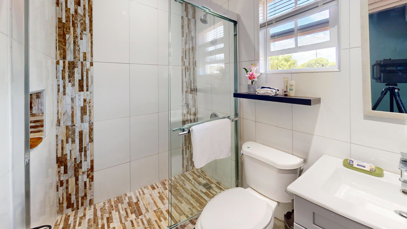 Fully-Furnished-1-Bedroom-Apartment-for-Rent-in-New-Kingston-St.-Andrew Twelfth image of 1-5 Pawsey Close in Kingston 5, St. Andrew, Jamaica - property is For Rent