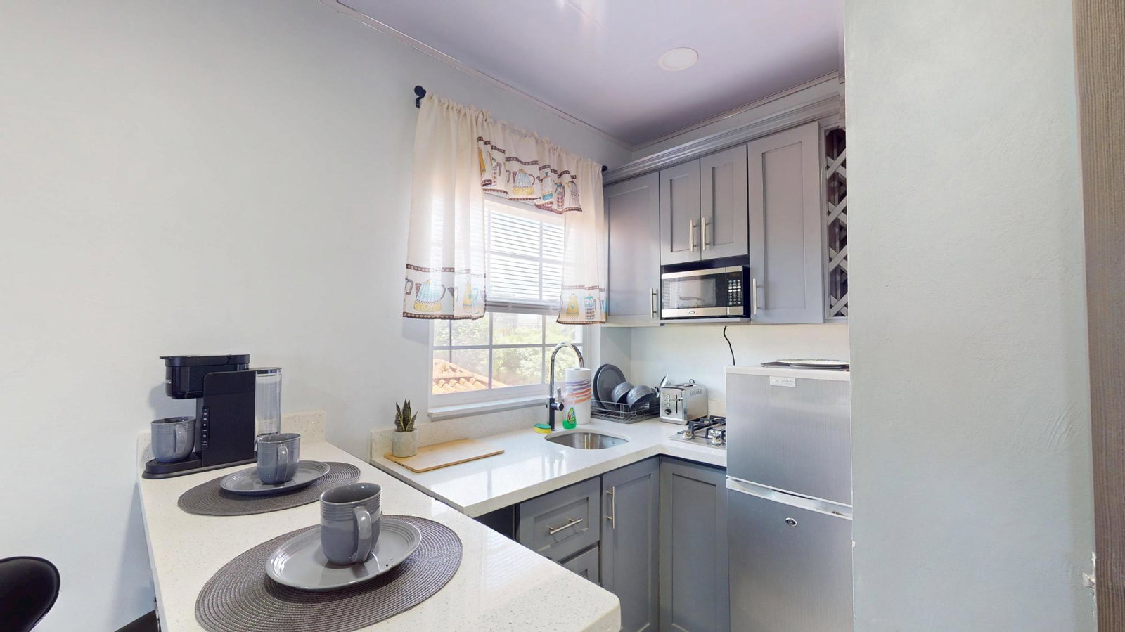 Fully-Furnished-1-Bedroom-Apartment-for-Rent-in-New-Kingston-St.-Andrew Tenth image of 1-5 Pawsey Close in Kingston 5, St. Andrew, Jamaica - property is For Rent