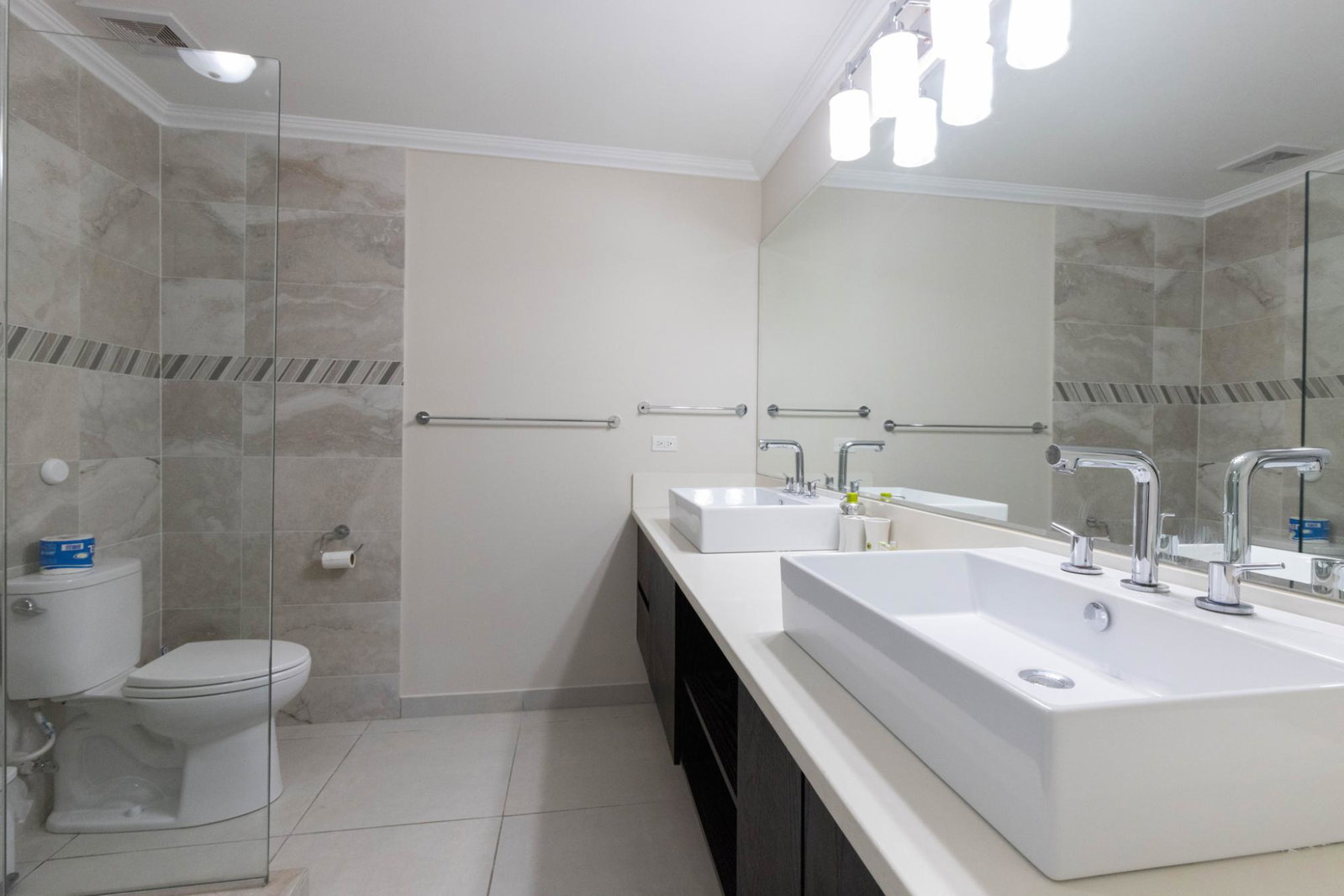 Fully-Furnished-2-Bedroom-Apartment-for-Rent-in-Cherry-Gardens-St.-Andrew-Jamaica Sixth image of 21c-16 Garden Close in Kingston 8, St. Andrew, Jamaica - property is For Rent
