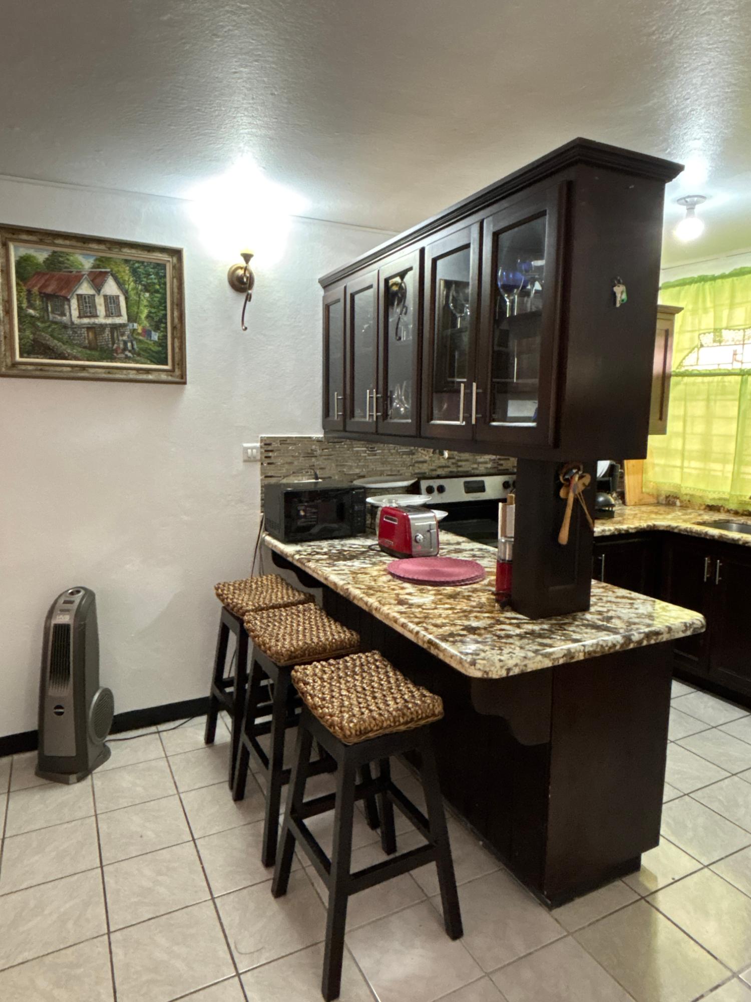 Furnished-2-Bedroom-Apartment-for-Rent-in-Oxford-Manor-New-Kingston-St.-Andrew Fourteenth image of 101a-16 Oxford Road in Kingston 5, St. Andrew, Jamaica - property is For Rent
