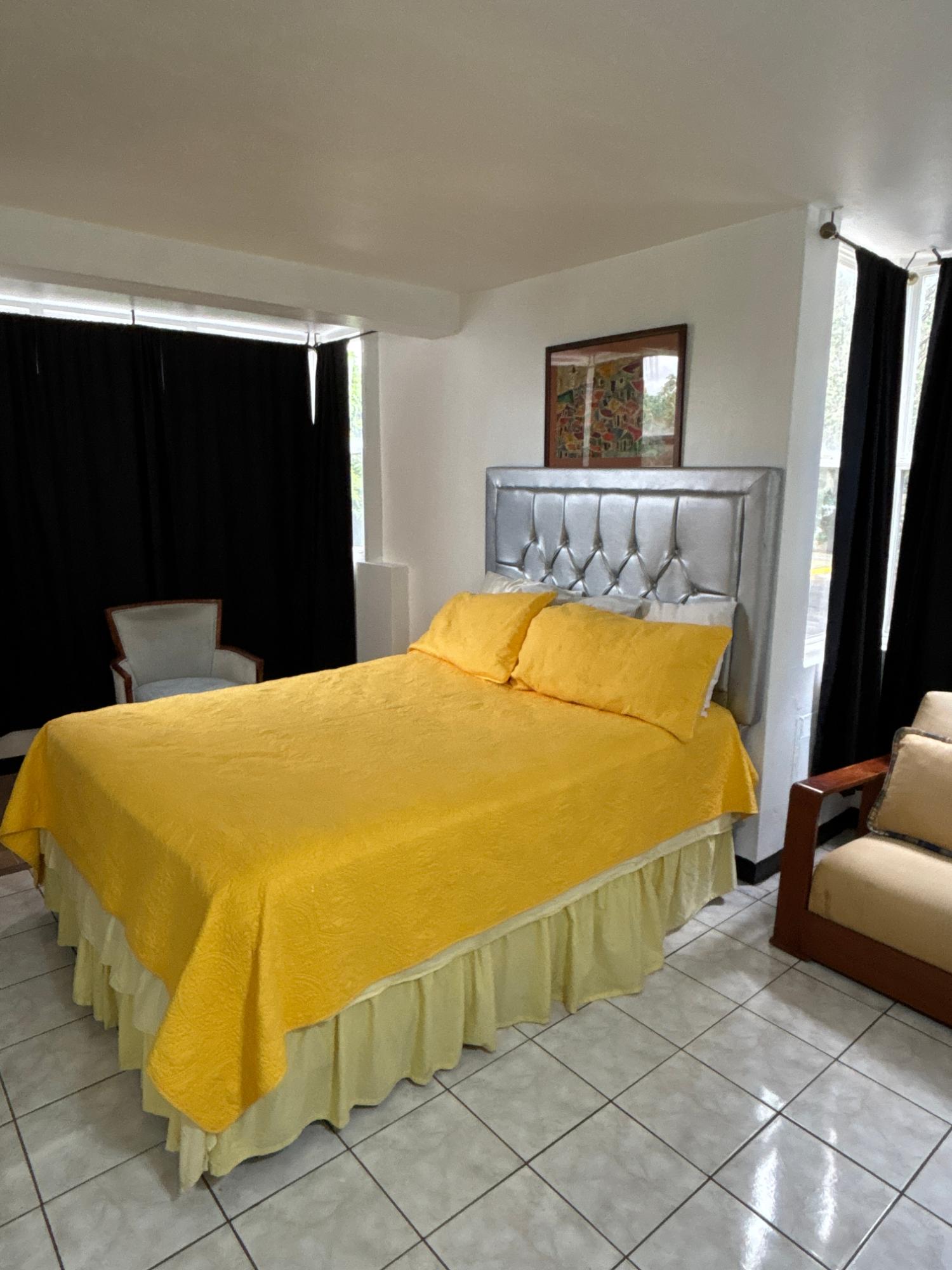 Furnished-2-Bedroom-Apartment-for-Rent-in-Oxford-Manor-New-Kingston-St.-Andrew Seventeenth image of 101a-16 Oxford Road in Kingston 5, St. Andrew, Jamaica - property is For Rent