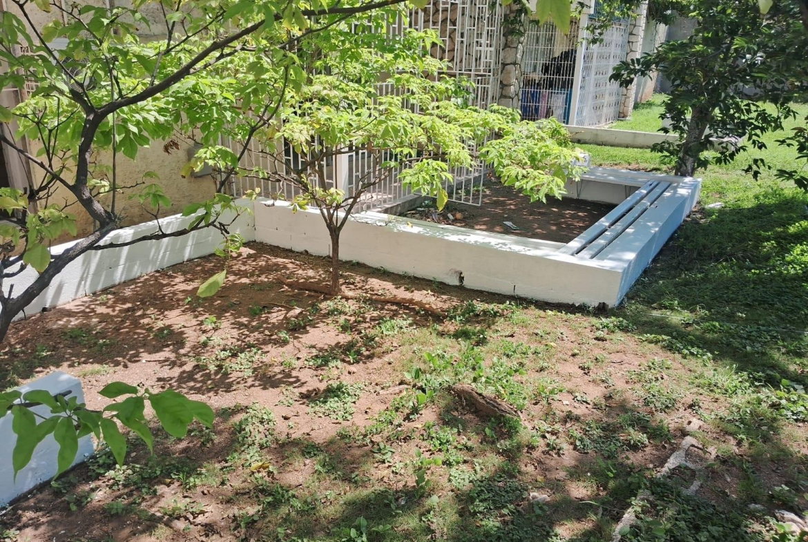Eleventh image of 2-12-14 Waterloo Avenue in Kingston 5, St. Andrew, Jamaica - property is For Rent