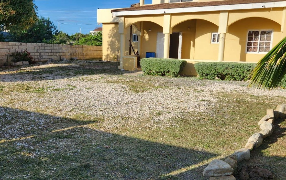 Second image of 275 Sandhills Close,hellshire in Hellshire Heights, St. Catherine, Jamaica - property is For Rent