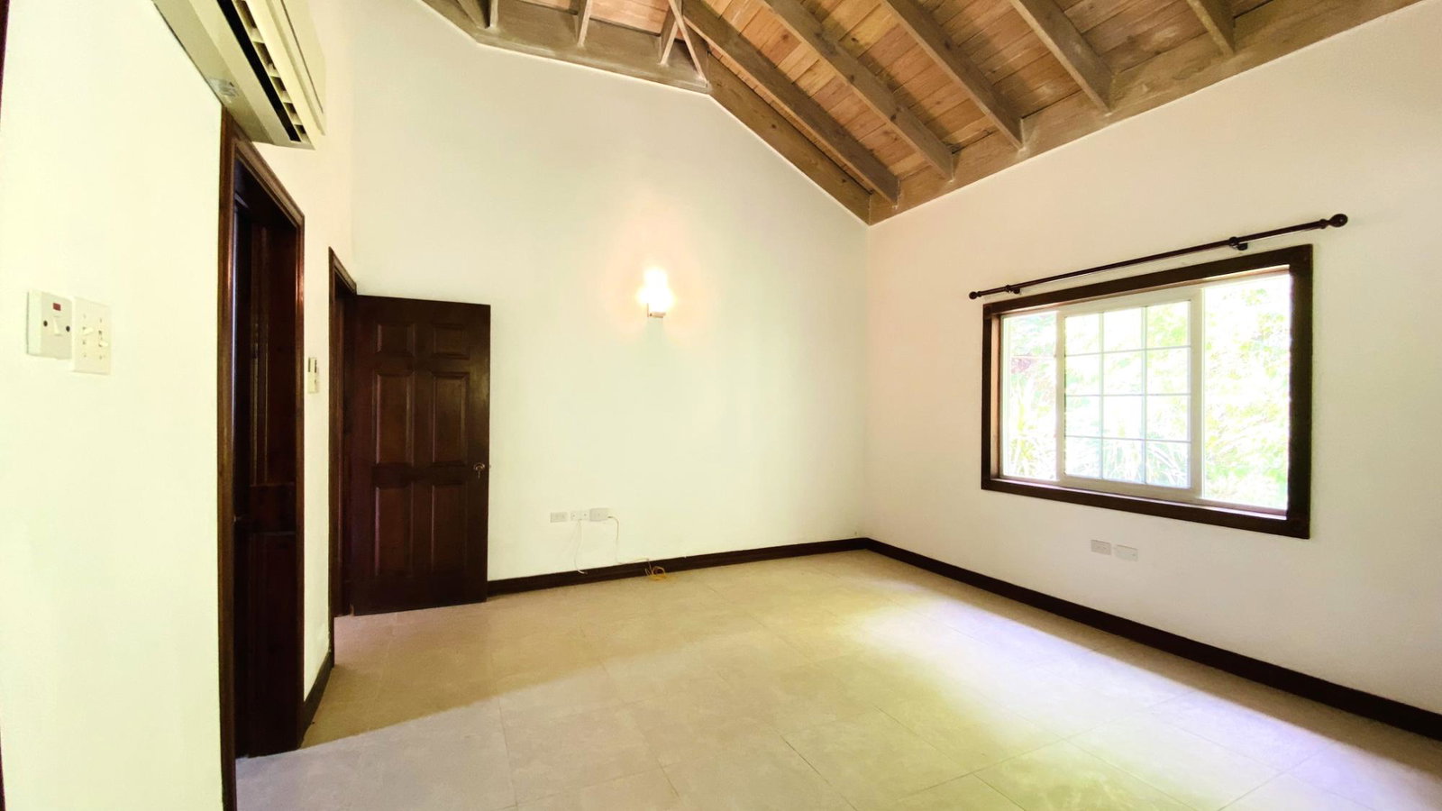 Sixteenth image of Irish Town Road in Irish Town P.A., St. Andrew, Jamaica - property is For Rent