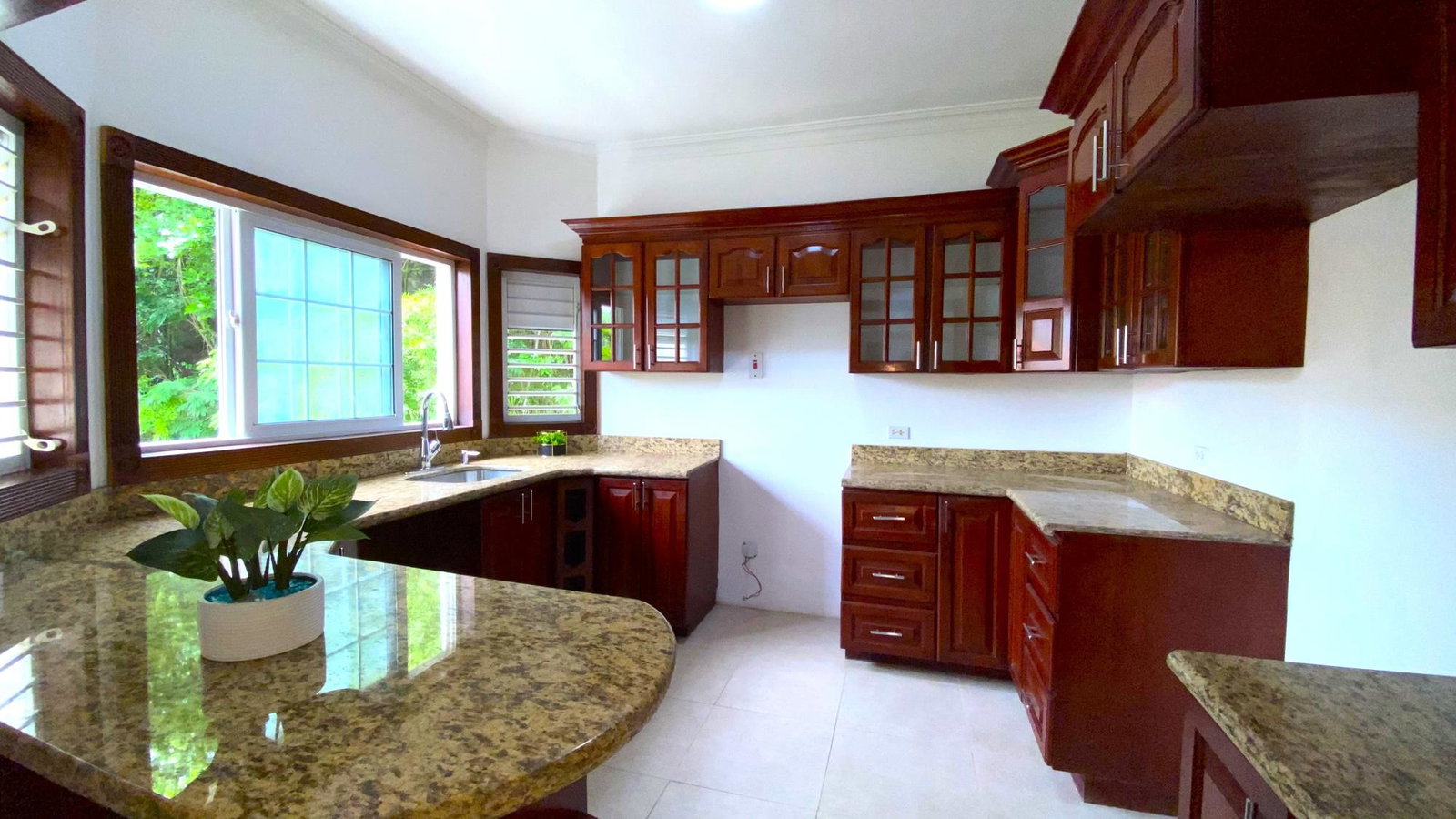 Sixth image of Irish Town Road in Irish Town P.A., St. Andrew, Jamaica - property is For Rent