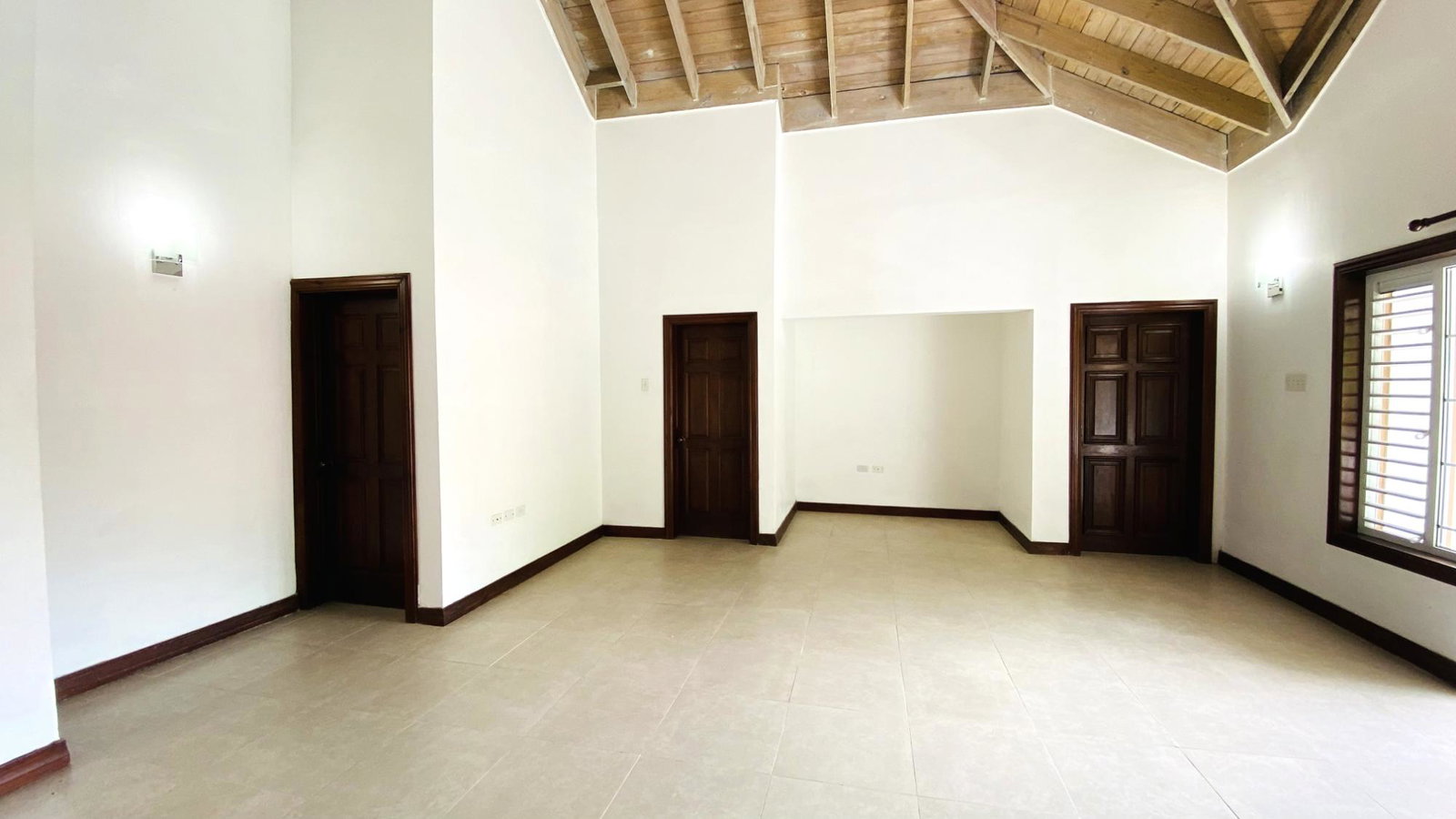 Tenth image of Irish Town Road in Irish Town P.A., St. Andrew, Jamaica - property is For Rent